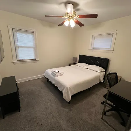 Staywithjay Premium Furnished Room Near Cleveland Airport